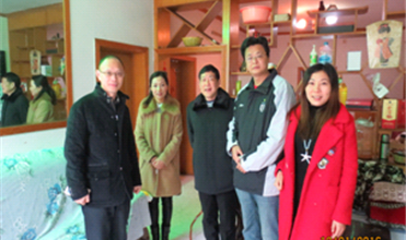 走進職工門 溫暖送到家--銅梁公司開展慰問困難職工活動