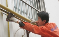 汶上公司自己動手，保質保量，完成城區除鏽防腐工程