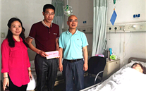 病中送關愛 真情暖人心－－集團公司領導看望慰問太康公司重病職工謝步秀