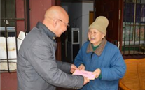 人大代表履職為民 走訪慰問困難家庭