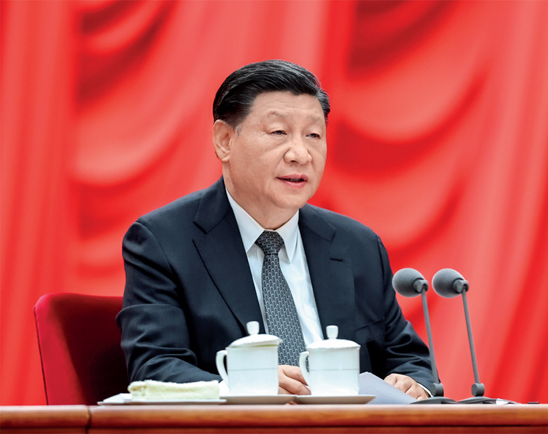 2023年4月3日，學習(xi) 貫徹習(xi) 近平新時代中國特色社會(hui) 主義(yi) 思想主題教育工作會(hui) 議在北京召開。中共中央總書(shu) 記、國家主席、中央軍(jun) 委主席習(xi) 近平出席會(hui) 議並發表重要講話。新華社記者 鞠鵬 攝